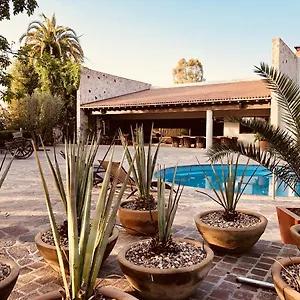 https://maria-bernardo-casa-vinedo.hotels-in-queretaro.com